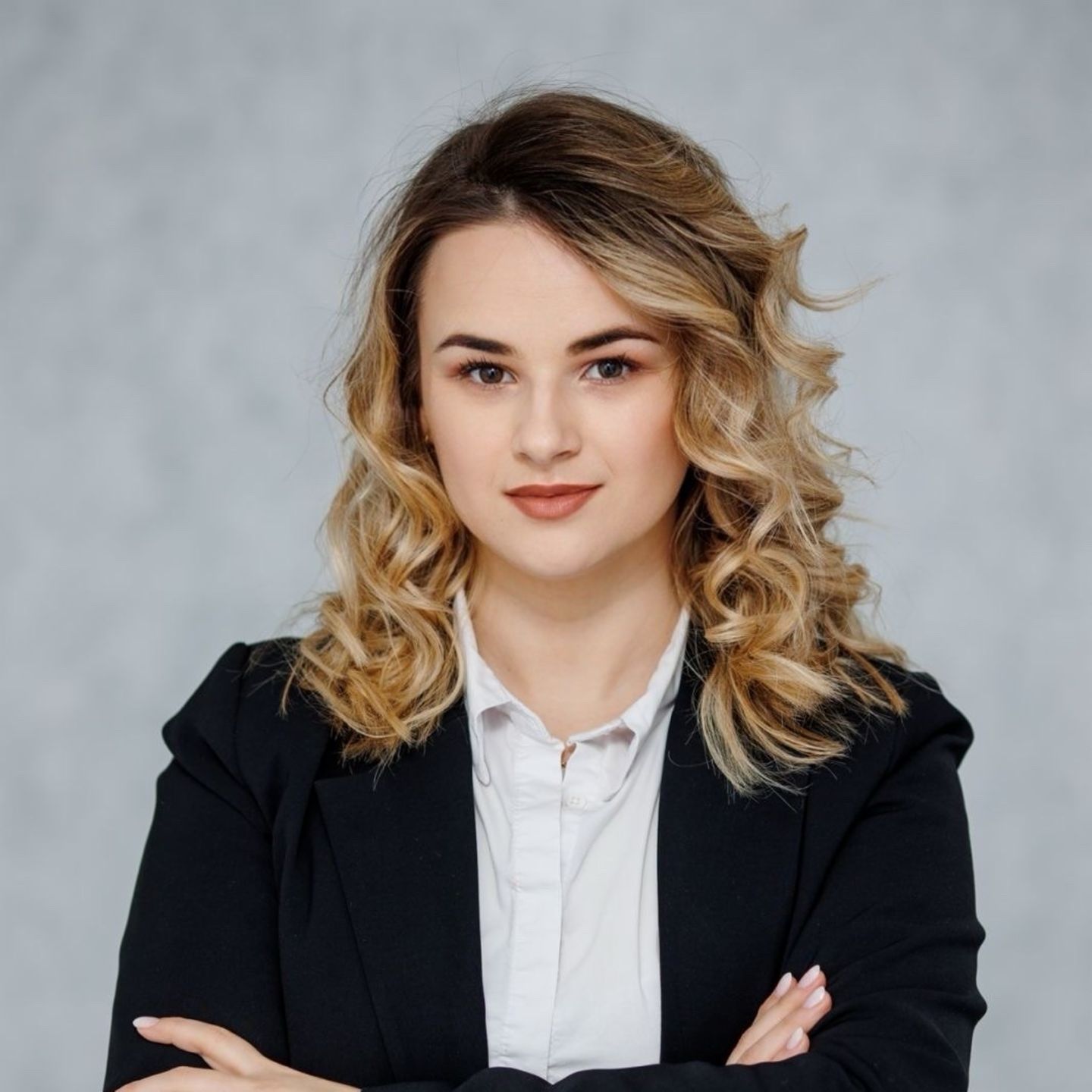 Elma Ocuz Hajdarevic, Associate for Real Estate Marketing chez EOS en Bosnie-Herzégovine, photographiée en portrait