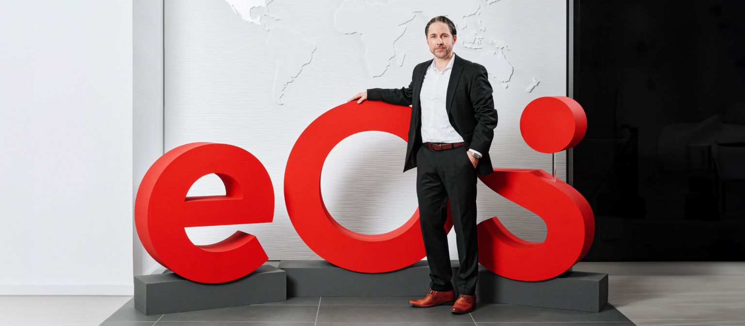 Dit is het nieuwe merk EOS: Marwin Ramcke stelt zichzelf en het nieuwe EOS-logo voor.
