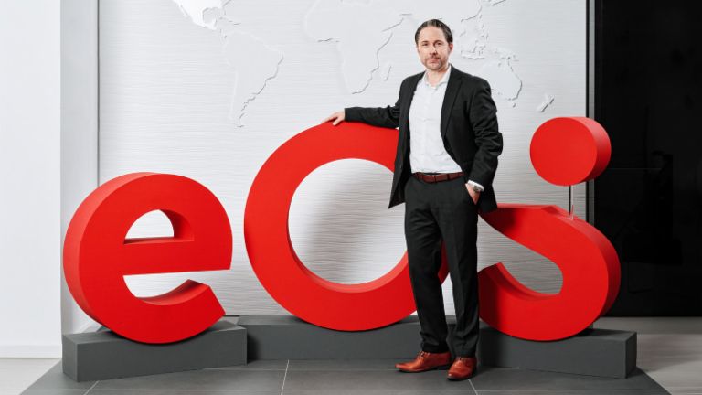 Dit is het nieuwe merk EOS: Marwin Ramcke stelt zichzelf en het nieuwe EOS-logo voor.