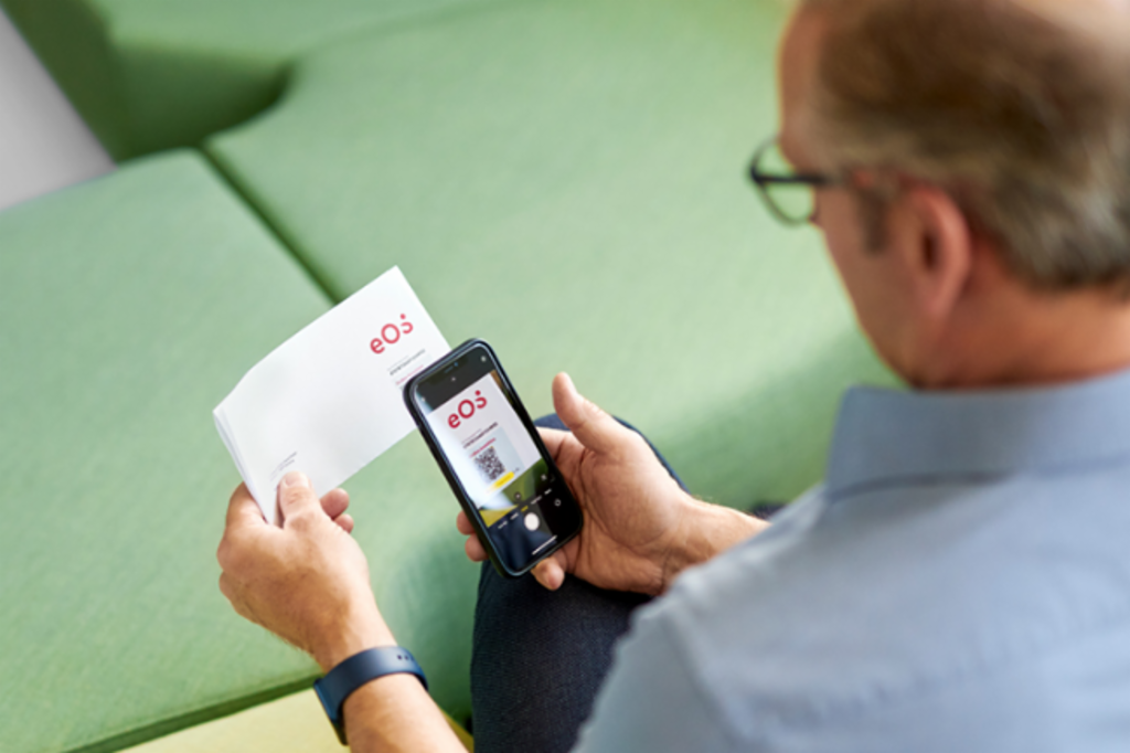 Eerlijke incasso: Een consument die in gebreke blijft, verwerkt zijn of haar betaling makkelijk en anoniem op zijn of haar smartphone.